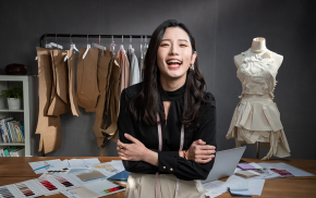 随着工业革命的爆发，世界发生了翻天覆地的变化，大规模生产成为可能