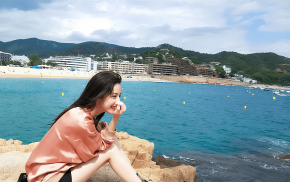 当今21世纪视觉信息时代，设计不仅仅是图像的组合