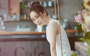 色彩是通过眼、脑和我们的生活经验所产生的一种对光的视觉效应。